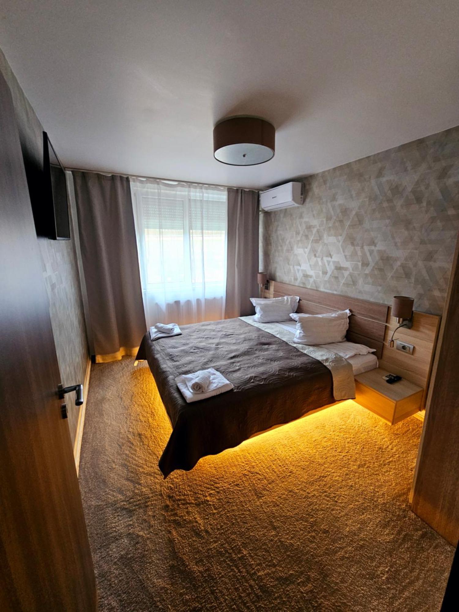 Cazare Apartamente Iris Băile Felix Buitenkant foto