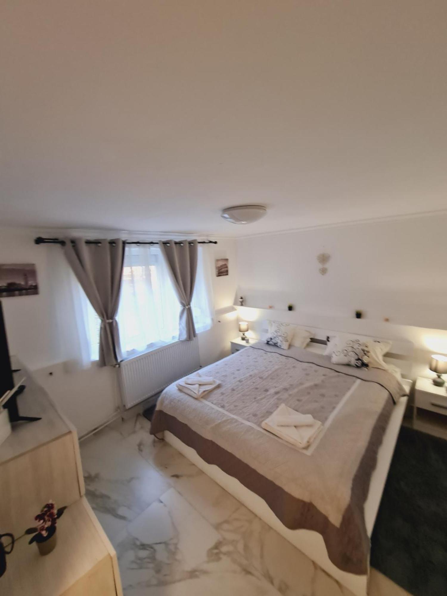 Cazare Apartamente Iris Băile Felix Buitenkant foto